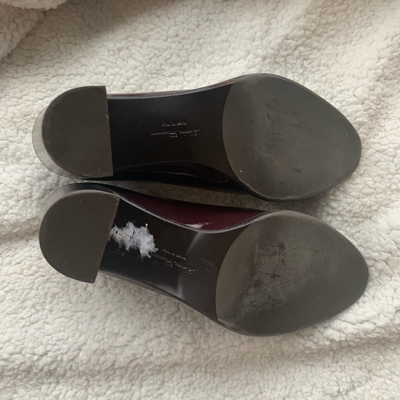 Salvatore Ferragamo Vara Pumps - Picture 6 of 6